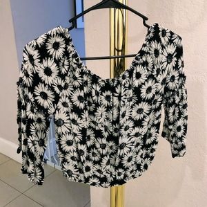 Daisy Floral Design Crop Top